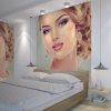 دانلود موکاپ کاغذ دیواری در اتاق خواب