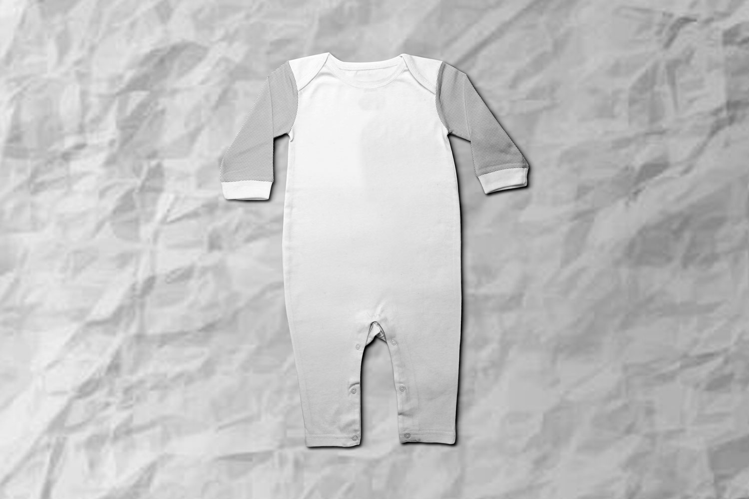 موکاپ لباس سرهمی کودک و نوزاد
